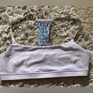 Lululemon bra size 4